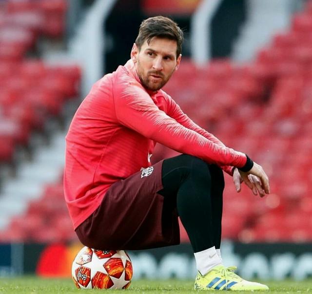 球迷不满森林欧战球员名单：努诺似乎在尽一切努力让自己被解雇（森林欧战名单惹球迷不满：努诺被质疑在竭力让自己下课）