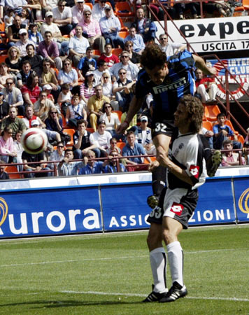 小蜘蛛追平萨乌尔，并列马竞队史欧冠射手榜第二，仅次于格子（小蜘蛛追平萨乌尔，马竞欧冠队史射手榜并列第二，仅落后格子）