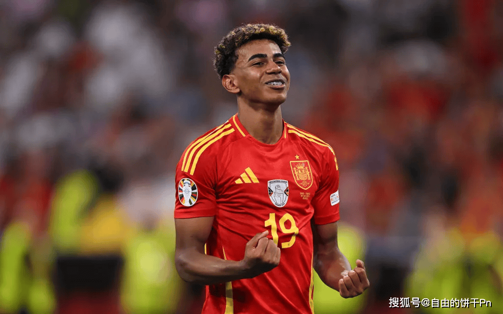 西班牙青训球队开除4名U16球员，他们曾为泄愤持刀威胁对手