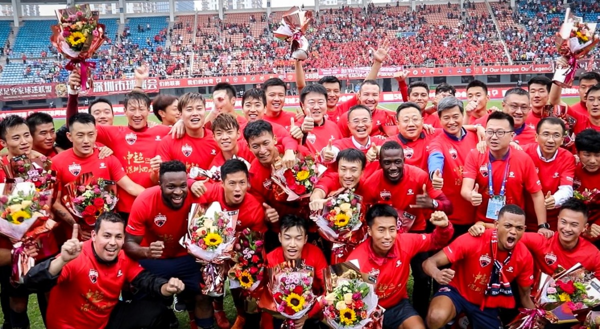 广东男篮在CBA俱乐部杯中以56-30大胜合肥狂风，发挥出色，攻防效率高，取得八强资格。