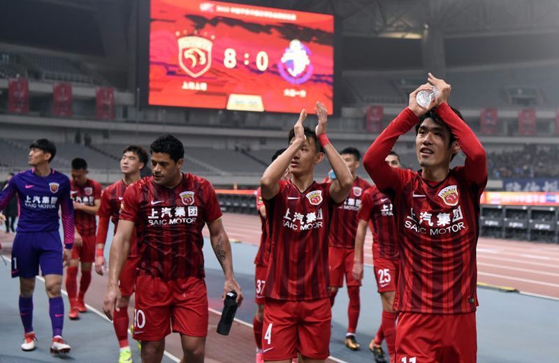 皇马信任18岁天才马斯坦托诺，罗马诺盛赞其未来潜力（18岁新星马斯坦托诺获皇马信赖，罗马诺称其潜力无限）