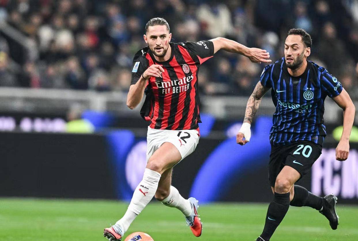 葡萄牙世预赛出线后，C罗晒出没有自己的全队庆祝大合照