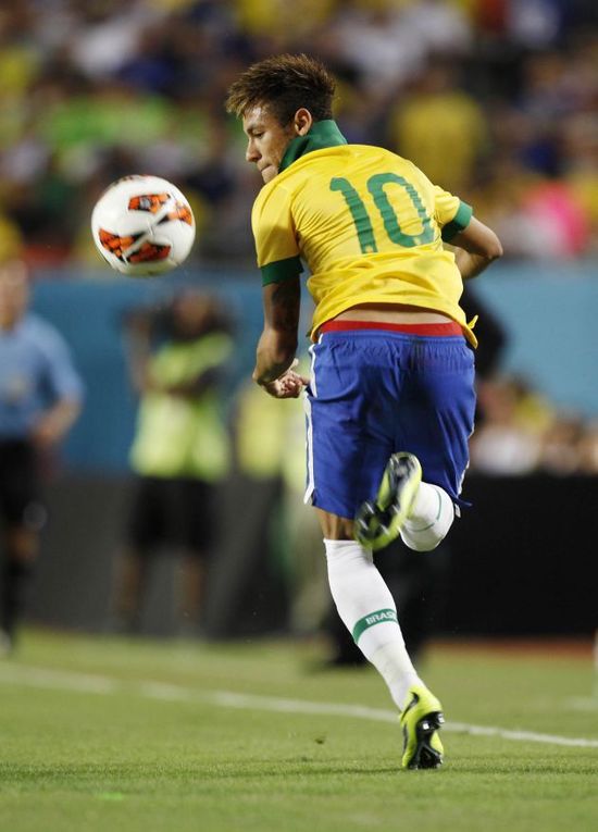 记者：徐彬可能外租葡萄牙，会考虑个人意愿；12月初回国集训